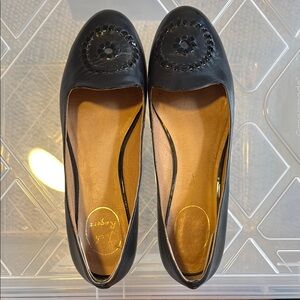Black Leather Flats with Embroidered Detail
